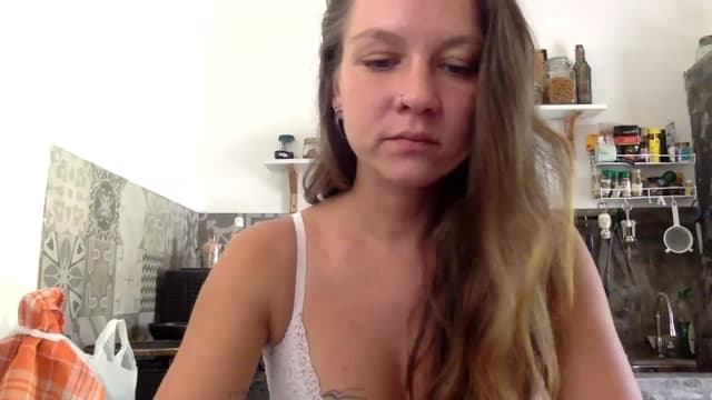 Gallery image thumbnail from Qi_ra's myfreecams stream on, 03/05/2024, 04:57 image 16 of 20