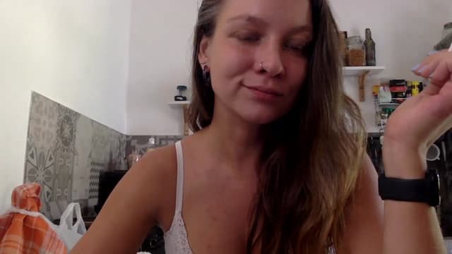 Gallery image thumbnail from Qi_ra's myfreecams stream on, 03/05/2024, 04:57 image 15 of 20