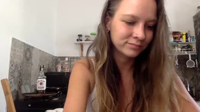 Gallery image thumbnail from Qi_ra's myfreecams stream on, 03/05/2024, 07:48 image 12 of 20