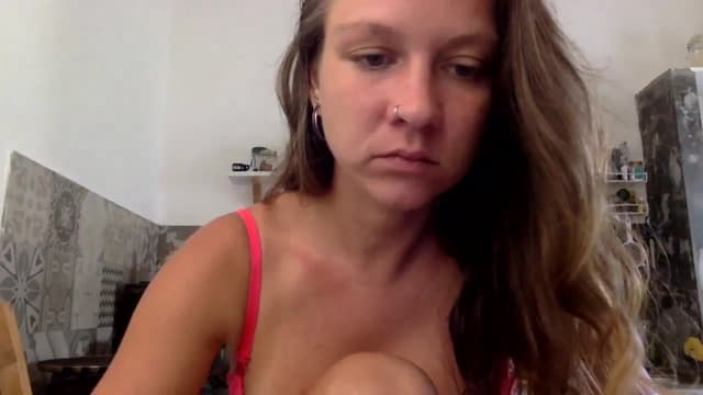 Gallery image thumbnail from Qi_ra's myfreecams stream on, 03/19/2024, 02:32 image 6 of 20
