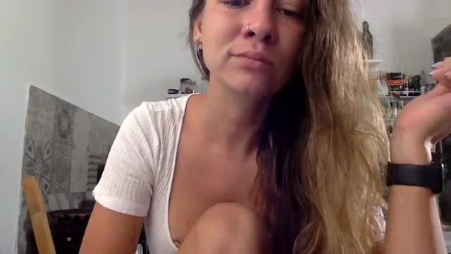 Gallery image thumbnail from Qi_ra's myfreecams stream on, 03/22/2024, 24:45 image 5 of 20