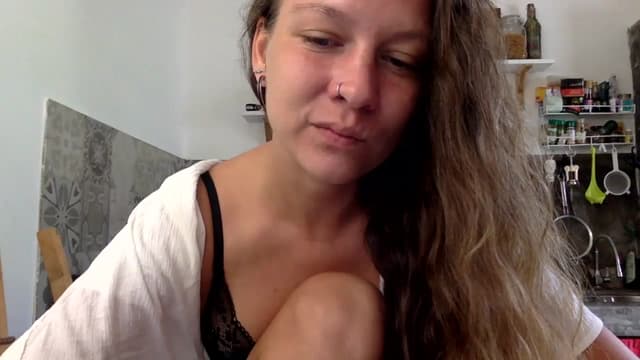 Gallery image thumbnail from Qi_ra's myfreecams stream on, 03/23/2024, 02:10 image 12 of 20