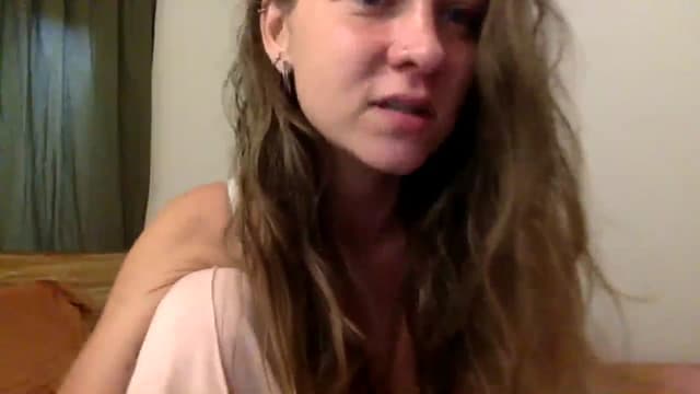 Gallery image thumbnail from Qi_ra's myfreecams stream on, 05/27/2024, 24:01 image 9 of 20
