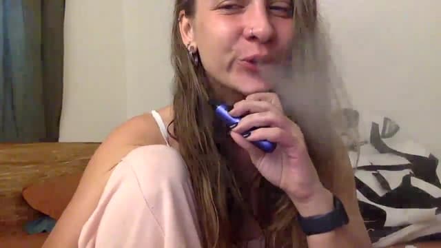 Gallery image thumbnail from Qi_ra's myfreecams stream on, 05/27/2024, 24:25 image 17 of 20