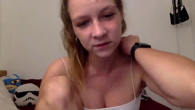 Gallery image thumbnail from Qi_ra's myfreecams stream on, 06/06/2024, 08:37 image 17 of 20