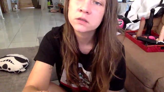Gallery image thumbnail from Qi_ra's myfreecams stream on, 07/19/2024, 01:43 image 15 of 20