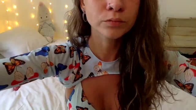 Gallery image thumbnail from Qi_ra's myfreecams stream on, 10/07/2024, 05:42 image 18 of 20