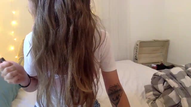 Gallery image thumbnail from Qi_ra's myfreecams stream on, 10/16/2024, 02:26 image 12 of 20