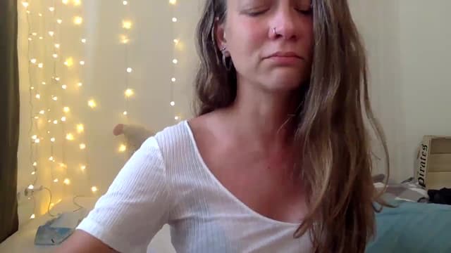 Gallery image thumbnail from Qi_ra's myfreecams stream on, 10/17/2024, 07:38 image 18 of 20