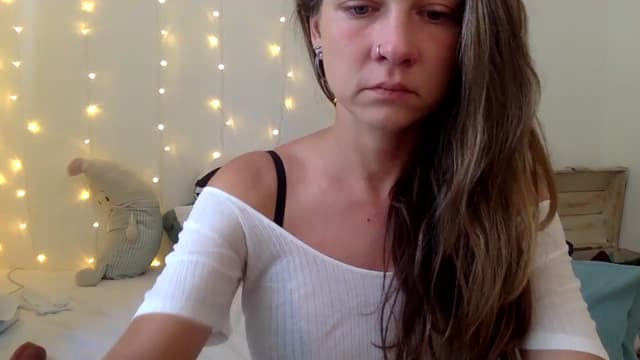 Gallery image thumbnail from Qi_ra's myfreecams stream on, 10/17/2024, 07:38 image 1 of 20