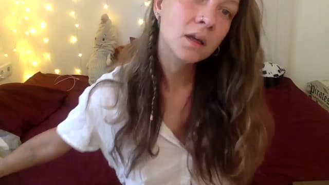 Gallery image thumbnail from Qi_ra's myfreecams stream on, 10/24/2024, 09:11 image 1 of 20