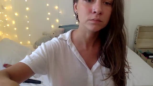 Gallery image thumbnail from Qi_ra's myfreecams stream on, 10/27/2024, 07:15 image 4 of 20