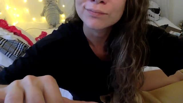 Gallery image thumbnail from Qi_ra's myfreecams stream on, 10/30/2024, 09:51 image 9 of 20