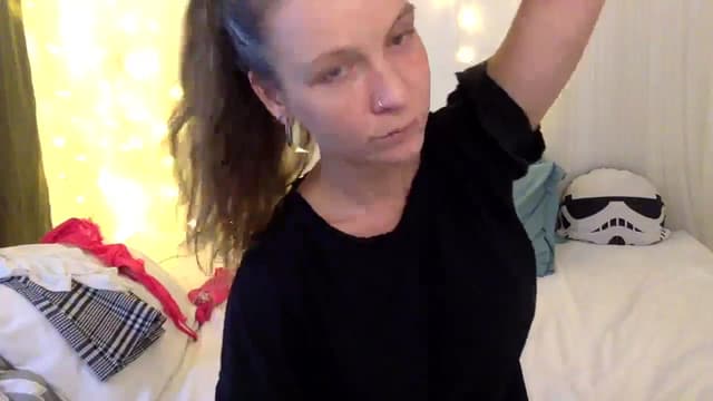Gallery image thumbnail from Qi_ra's myfreecams stream on, 10/30/2024, 09:51 image 13 of 20