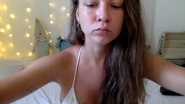 Gallery image thumbnail from Qi_ra's myfreecams stream on, 11/07/2024, 24:49 image 17 of 20