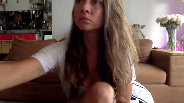 Gallery image thumbnail from Qi_ra's myfreecams stream on, 11/18/2024, 01:25 image 1 of 20