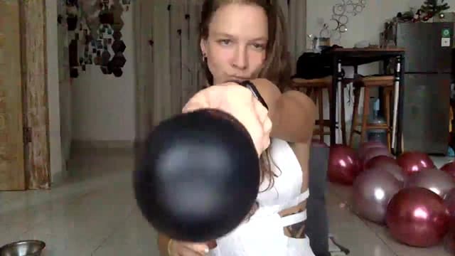Gallery image thumbnail from Qi_ra's myfreecams stream on, 01/12/2025, 10:48 image 11 of 20