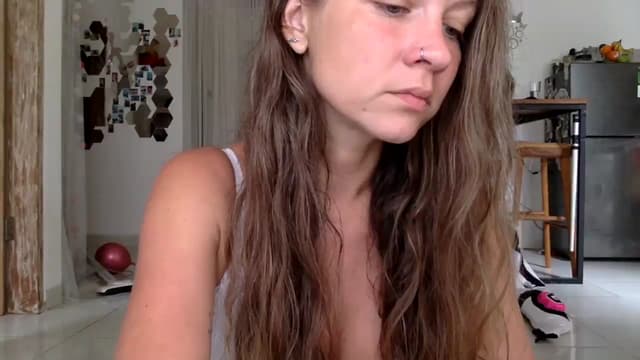 Gallery image thumbnail from Qi_ra's myfreecams stream on, 01/20/2025, 01:53 image 17 of 20