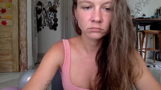 Gallery image thumbnail from Qi_ra's myfreecams stream on, 01/21/2025, 07:51 image 4 of 20