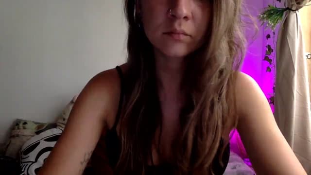 Gallery image thumbnail from Qi_ra's myfreecams stream on, 02/26/2025, 10:27 image 8 of 20