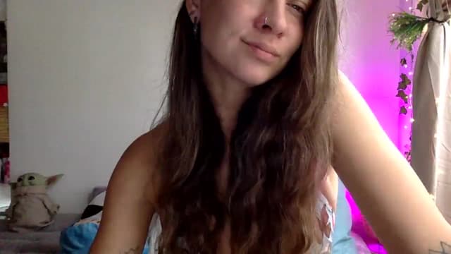 Gallery image thumbnail from Qi_ra's myfreecams stream on, 03/22/2025, 23:41 image 12 of 20