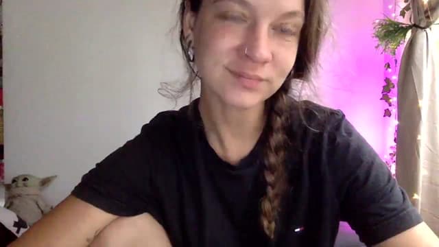 Gallery image thumbnail from Qi_ra's myfreecams stream on, 03/22/2025, 23:41 image 2 of 20