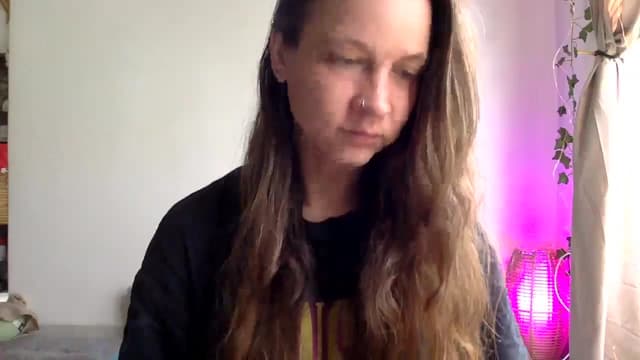 Gallery image thumbnail from Qi_ra's myfreecams stream on, 03/25/2025, 24:23 image 12 of 20