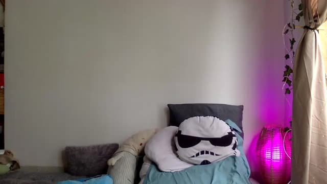 Gallery image thumbnail from Qi_ra's myfreecams stream on, 03/25/2025, 24:23 image 3 of 20