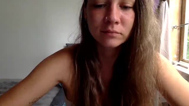 Gallery image thumbnail from Qi_ra's myfreecams stream on, 04/14/2025, 01:25 image 18 of 20