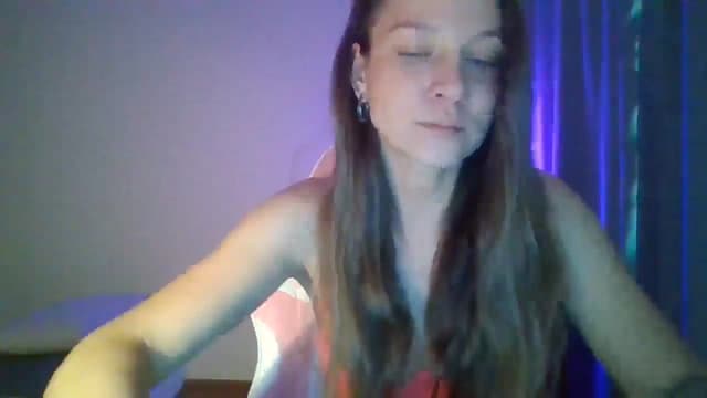 Gallery image thumbnail from Qi_ra's myfreecams stream on, 04/27/2025, 11:26 image 14 of 20
