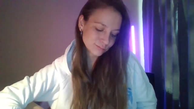 Gallery image thumbnail from Qi_ra's myfreecams stream on, 04/27/2025, 14:37 image 19 of 20