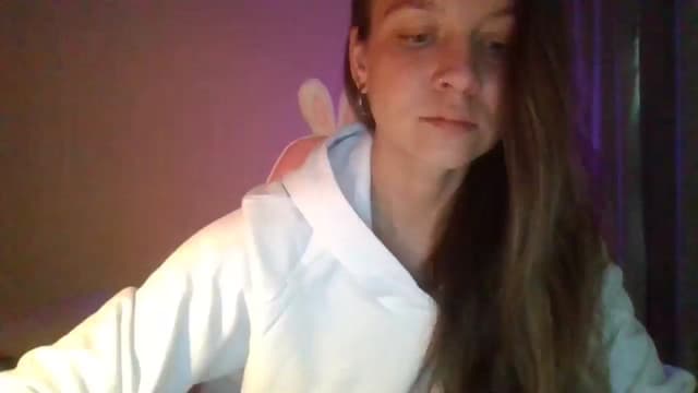Gallery image thumbnail from Qi_ra's myfreecams stream on, 04/27/2025, 14:37 image 7 of 20