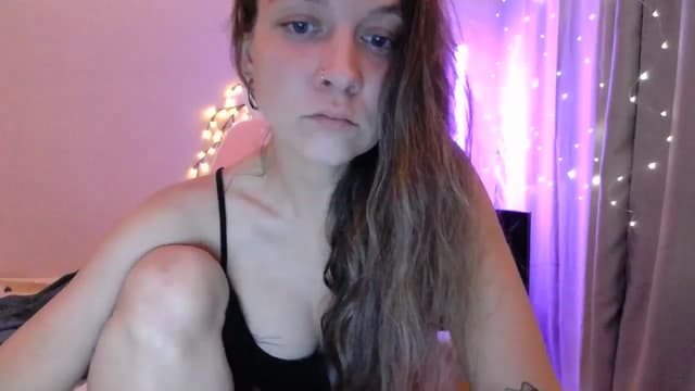 Gallery image thumbnail from Qi_ra's myfreecams stream on, 05/03/2025, 22:51 image 20 of 20