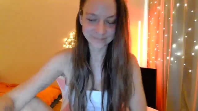 Gallery image thumbnail from Qi_ra's myfreecams stream on, 05/06/2025, 09:42 image 11 of 20