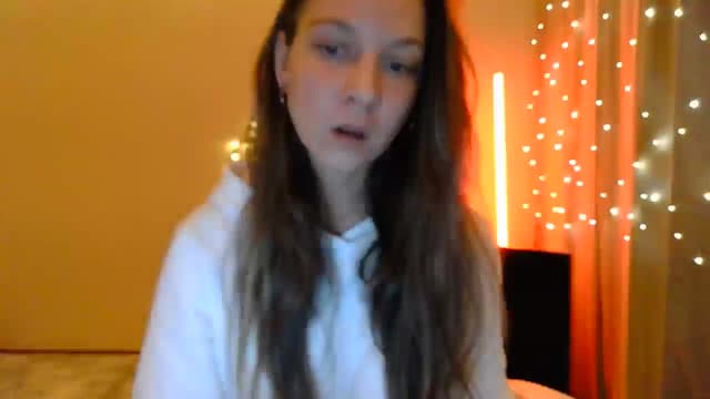 Gallery image thumbnail from Qi_ra's myfreecams stream on, 05/08/2025, 18:11 image 18 of 20