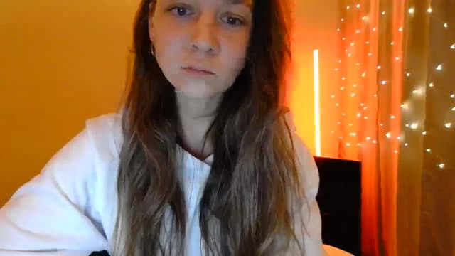 Gallery image thumbnail from Qi_ra's myfreecams stream on, 05/08/2025, 18:11 image 3 of 20