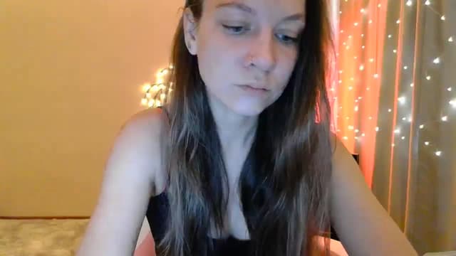 Gallery image thumbnail from Qi_ra's myfreecams stream on, 05/09/2025, 07:51 image 6 of 20