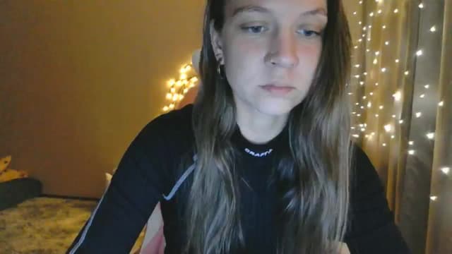 Gallery image thumbnail from Qi_ra's myfreecams stream on, 05/11/2025, 24:00 image 2 of 20