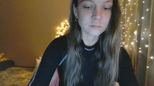 Gallery image thumbnail from Qi_ra's myfreecams stream on, 05/11/2025, 24:00 image 15 of 20