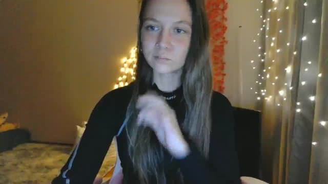 Gallery image thumbnail from Qi_ra's myfreecams stream on, 05/11/2025, 24:00 image 3 of 20