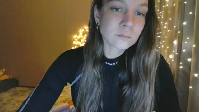 Gallery image thumbnail from Qi_ra's myfreecams stream on, 05/11/2025, 24:00 image 20 of 20