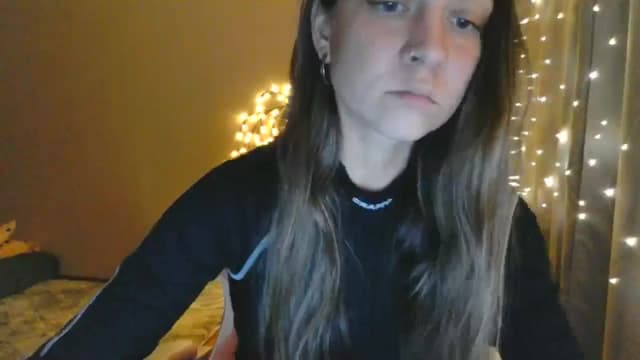 Gallery image thumbnail from Qi_ra's myfreecams stream on, 05/11/2025, 24:00 image 19 of 20