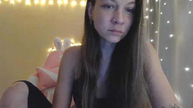 Gallery image thumbnail from Qi_ra's myfreecams stream on, 05/13/2025, 08:21 image 10 of 20