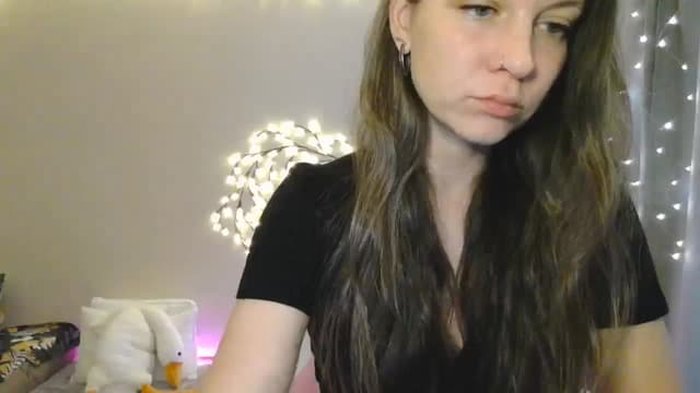 Gallery image thumbnail from Qi_ra's myfreecams stream on, 05/24/2025, 10:23 image 7 of 20