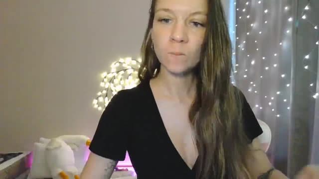 Gallery image thumbnail from Qi_ra's myfreecams stream on, 05/25/2025, 09:12 image 18 of 20