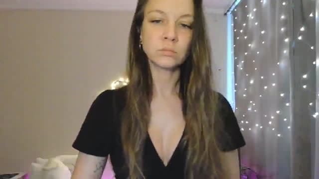 Gallery image thumbnail from Qi_ra's myfreecams stream on, 05/25/2025, 09:12 image 11 of 20