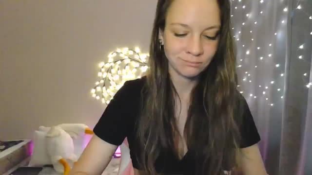 Gallery image thumbnail from Qi_ra's myfreecams stream on, 05/25/2025, 09:12 image 1 of 20