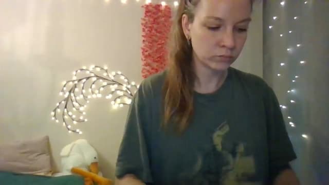 Gallery image thumbnail from Qi_ra's myfreecams stream on, 06/10/2025, 12:18 image 17 of 20