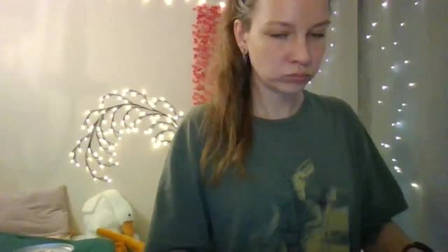 Gallery image thumbnail from Qi_ra's myfreecams stream on, 06/10/2025, 12:18 image 18 of 20