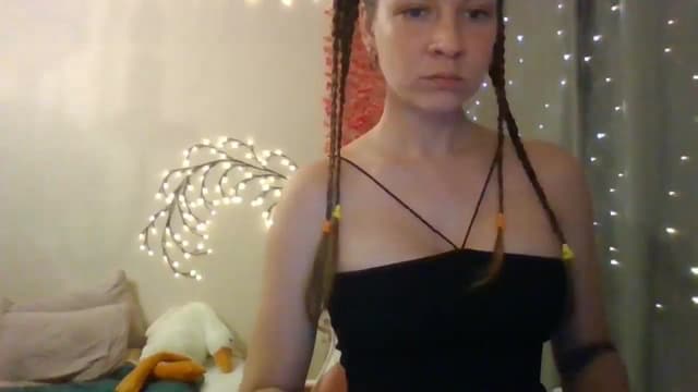 Gallery image thumbnail from Qi_ra's myfreecams stream on, 06/11/2025, 16:07 image 17 of 20